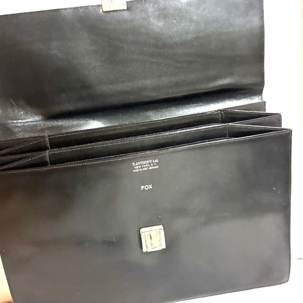 Vintage unisex Black Leather Men's Bag